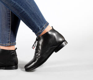 Think Stiefeletten schwarz Agrat schwarz 82-0000 Gr.39 - AGR 13