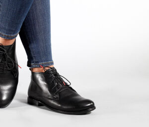Think Stiefeletten schwarz Agrat schwarz 82-0000 Gr.39 - AGR 13