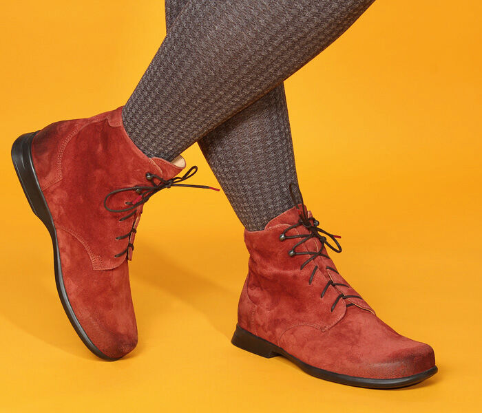 Think! Damen Pensa Stiefelette – Klassische Lederschnürstiefelette Mit Wechselfußbett Für Orthopädische Einlagen