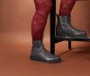 think stiefeletten grau cogita mouse 406-2020 fussbett: textilfilz-bezogene wechselbare kork-latex-bettung (pflanzlich gegerbt) mit besonderer auftritt-dämpfung im ballenbereich weicher textil-filz aus 75 % wolle, 5 % cashmere und 20 % polyamid 15 mm absatz für sicherem stand bodenständiger worker-boots mit weiter funktionsschnürung und seitlichem reissverschluss. ganz einfacher einstieg, da die schnürung nach individueller anpassung nicht mehr verändert werden muss.schafthöhe ca. 13 cm