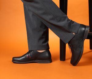 Think Schnürschuhe schwarz Pensa Damen schwarz 849-0000 Gr.40 - PN 141