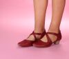 think pumps rot aida rosso 209-5090 - aid 1101 fussbett: lederbezogene nicht wechselbare kork-latex-bettung (pflanzlich gegerbt) kalbsleder pflanzlich  gegerbt - nicht gefärbt neuer 35 mm absatz mit weicherem auftritt die beliebten riemchen-pumps in neuen ledern und neuen farben. klettverschluss für schnellen einstieg am äusseren riemchen, kleiner gummizug am inneren riemchen. geniale, kleine kerbung am dekollete für besten sitz