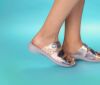 think pantoletten bunt camilla taupe/kombi 78-3000 - aml 363 fussbett: lederbezogene wechselbare kork-latex-bettung (pflanzlich gegerbt) leder pflanzlich  gegerbt 15 mm keil-absatz klassische pantolette, bewährt und ideal verstellbar durch 3 klett-verschlüsse