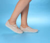 think slipper beige nature iced coffee 952-4000 - ntr 46 fussbett: lederbezogene wechselbare kork-latex-bettung (pflanzlich gegerbt) lederfutter - vegetabil gegerbt und ungefärbt 10 mm keilabsatz in der sohle comfortabler slipper mit beliebter kreuzbandage und kleinem gummizug für individuellen sitz