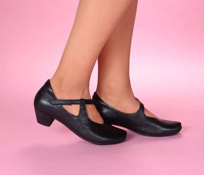 think pumps schwarz aida schwarz 1127-0000 - aid 1104 fussbett: lederbezogene wechselbare kork-latex-bettung (pflanzlich gegerbt) kalbsleder pflanzlich  gegerbt - nicht gefärbt neuer 35 mm absatz mit weicherem auftritt ganz großartig - neue aida-pumps mit asymmetrisch verlaufendem klettverschluß an der seite. nahtfreie vorderpartie und leicht elastisches dekollete